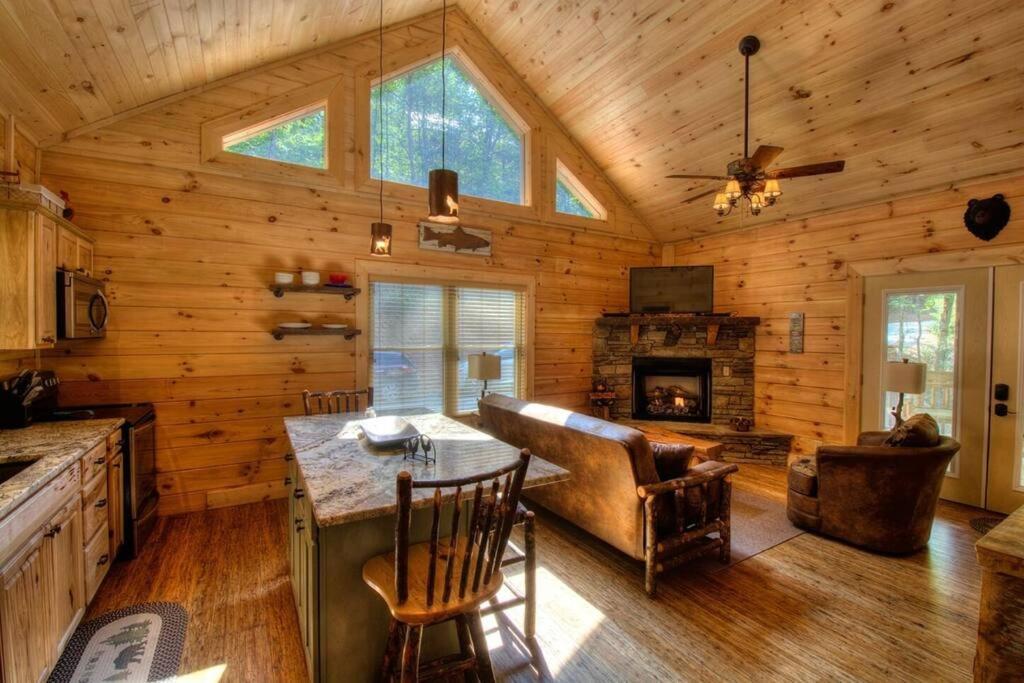 Villa Honeymoon Getaway In Woods Near Noc And Smoky Mtn Rr Bryson City Exterior foto