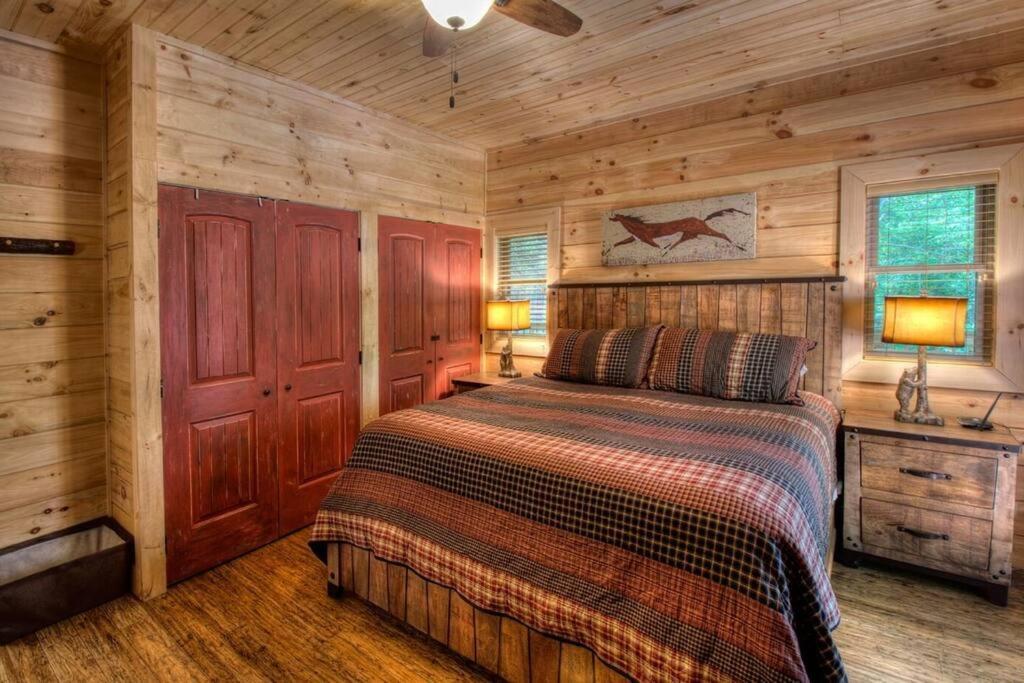 Villa Honeymoon Getaway In Woods Near Noc And Smoky Mtn Rr Bryson City Exterior foto