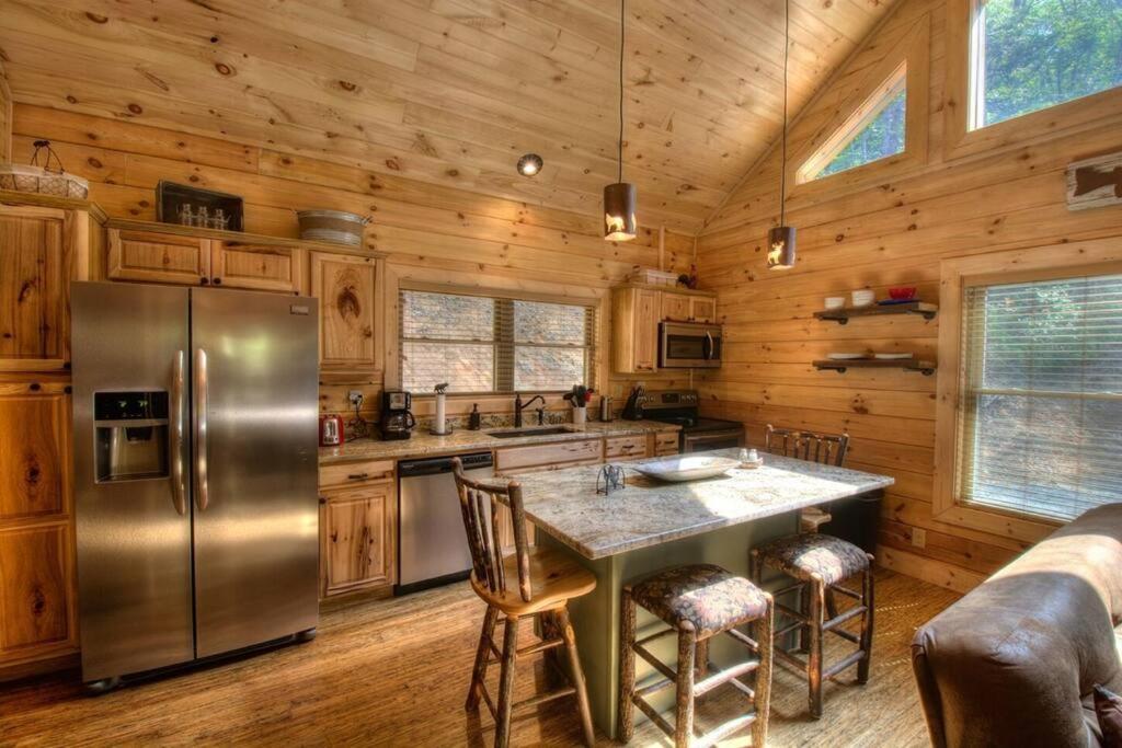 Villa Honeymoon Getaway In Woods Near Noc And Smoky Mtn Rr Bryson City Exterior foto
